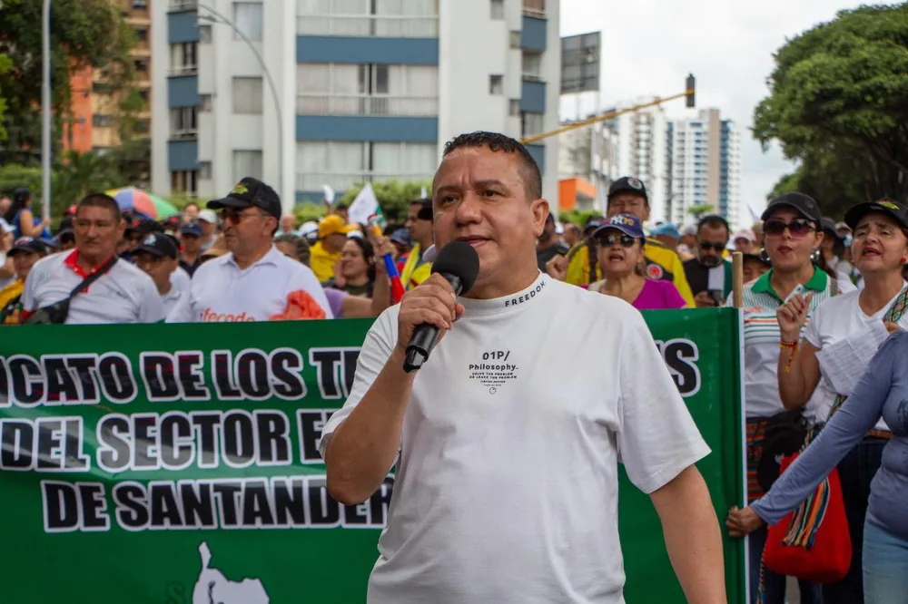 Nelson Larrota en marcha